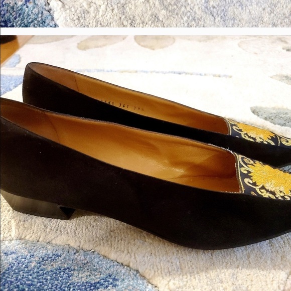 Shoes - Picture 2 of 3